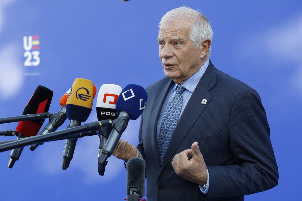 Боррель: Странам ЕС необходимо иметь собственные возможности для обороны