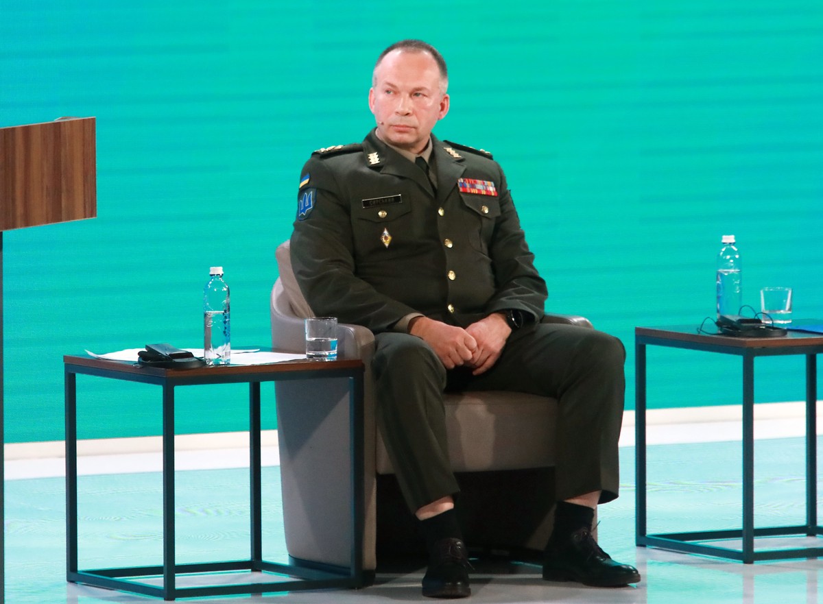 Новый главком ВСУ Сырский не раз участвовал в парадах на Красной площади