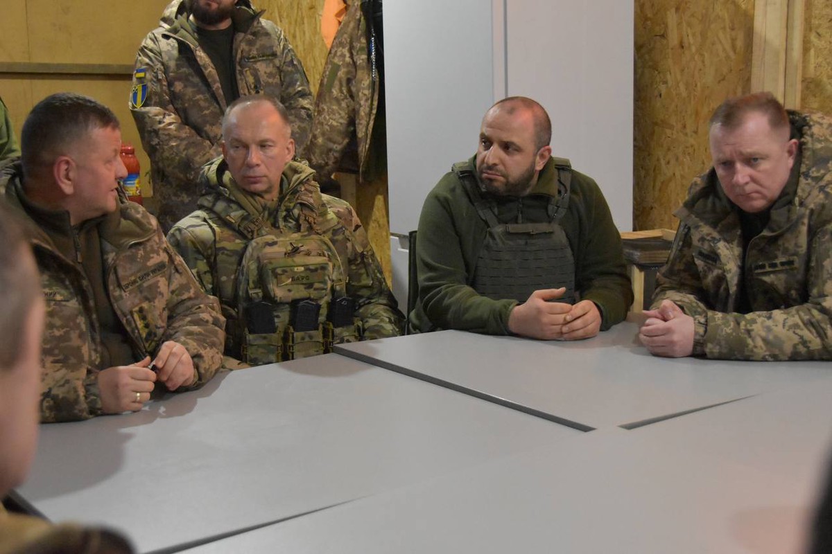 Депутат Рады Безуглая пожаловалась в СБУ на Сырского и Залужного