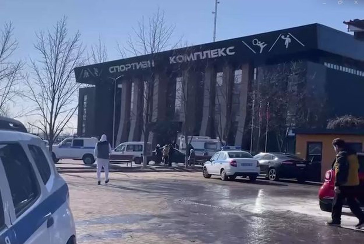 Взрыв прогремел в спортшколе в Мелитополе 