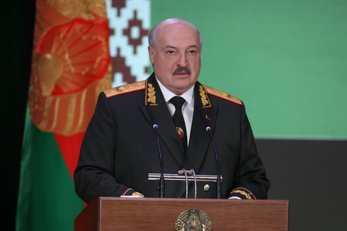 Лукашенко призвал пресекать приграничные провокации огнём на поражение