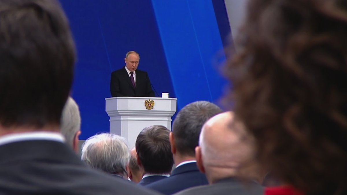 Путин назвал бредом заявления Запада о планах России «напасть на Европу»