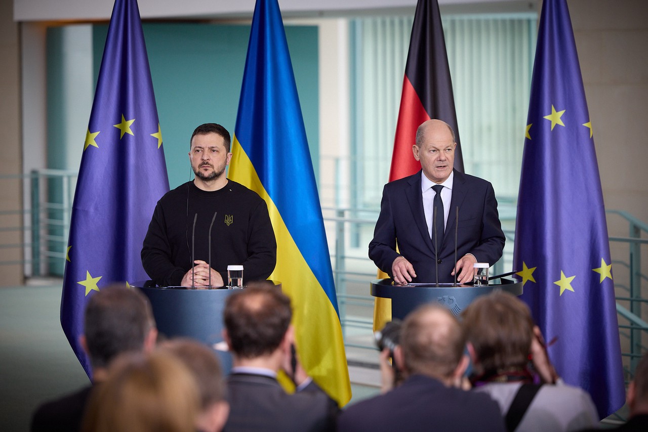 Шольц и Зеленский обсудили продолжение процесса саммита по Украине