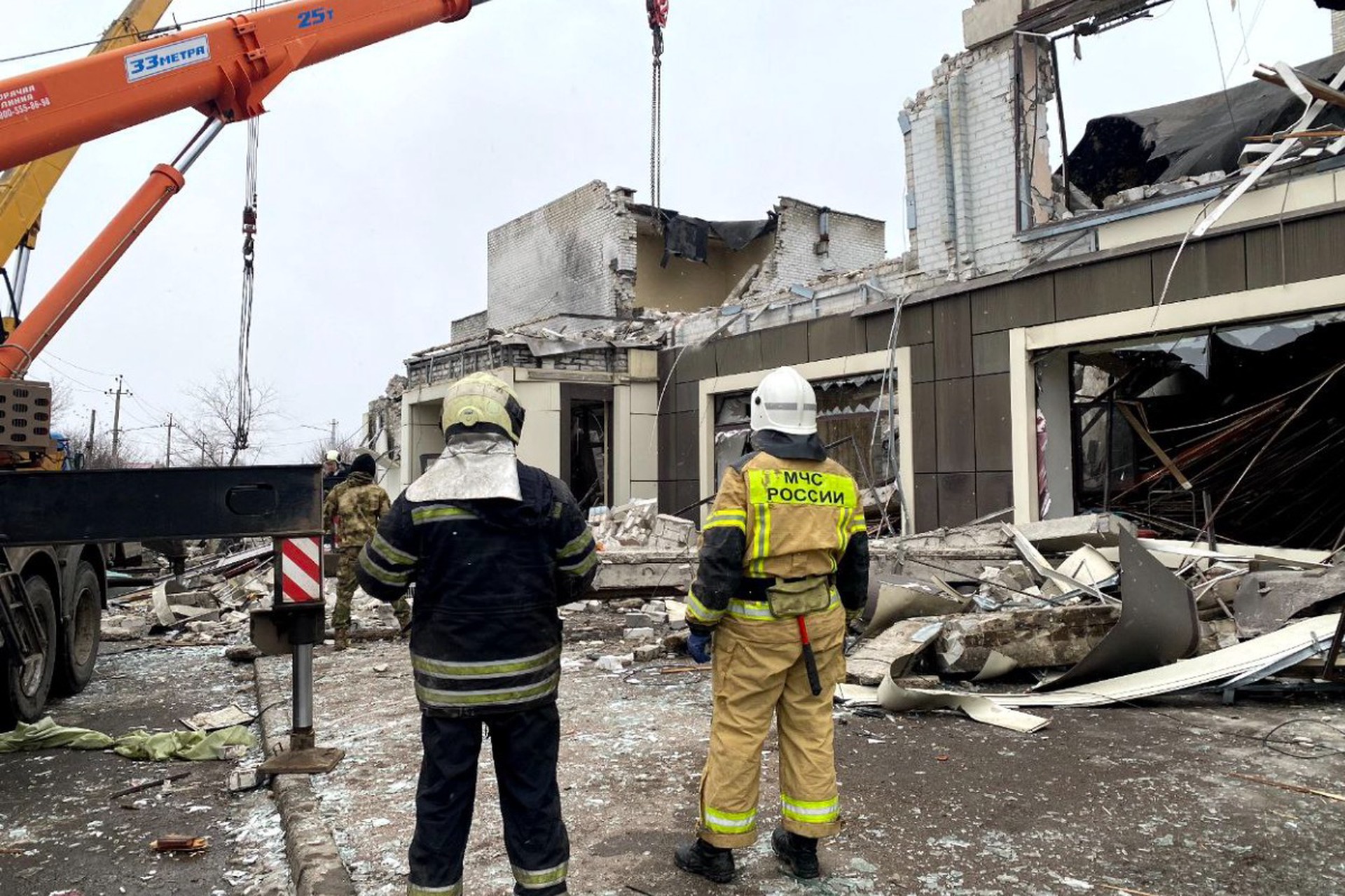 Число погибших из-за удара ВСУ в Лисичанске увеличилось до восьми