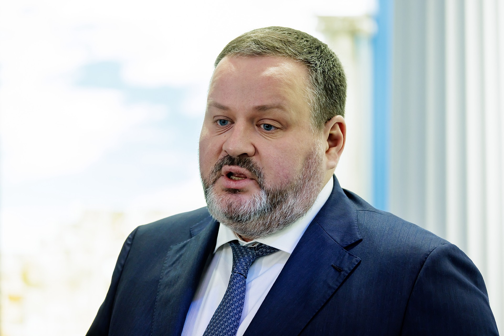 Министр труда предложил «принцип двух ключей» для борьбы с бедностью