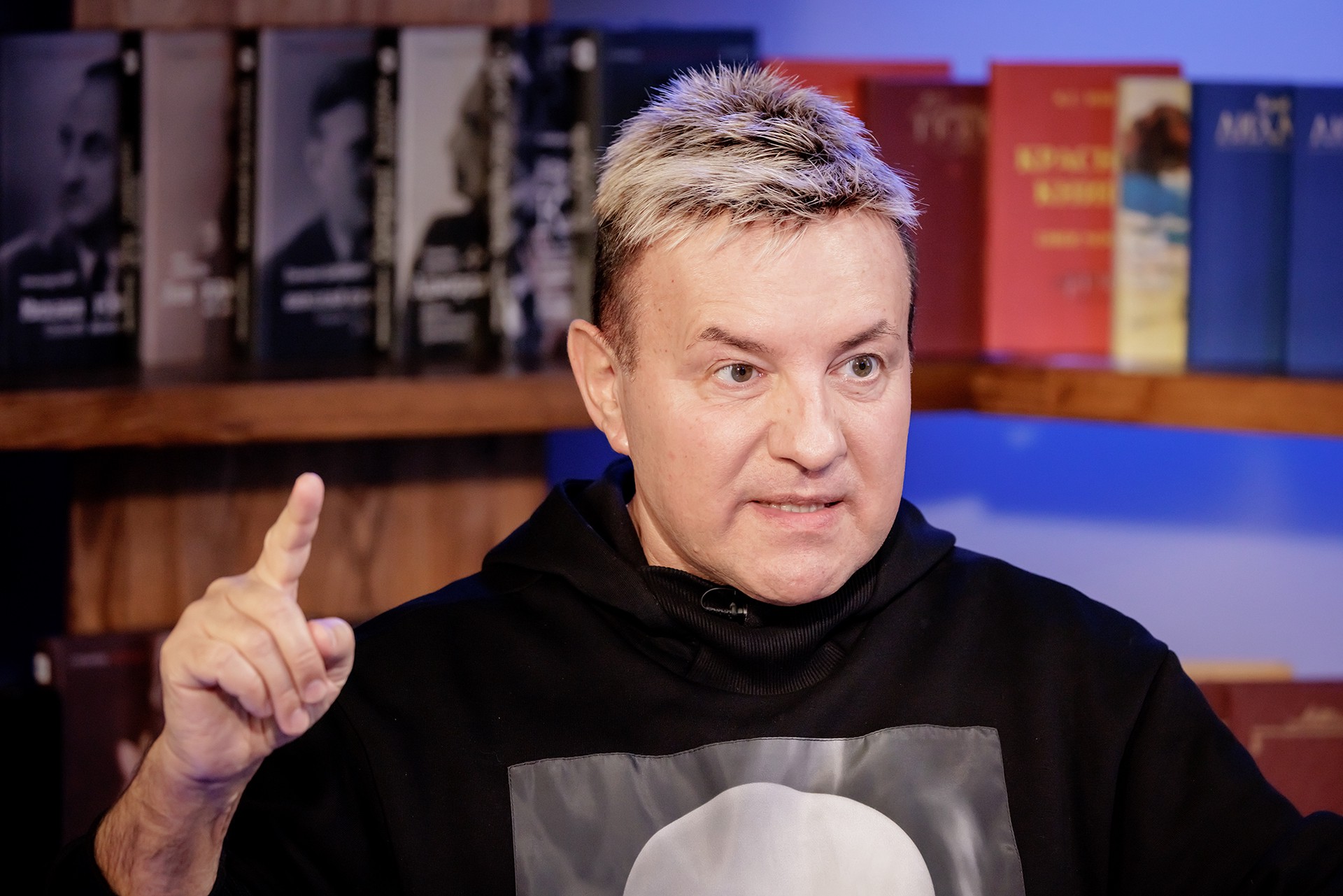 «Нужно пробуждать добрые чувства»: экс-солист «АукцЫона» Рогожин дал совет современному шоу-бизнесу