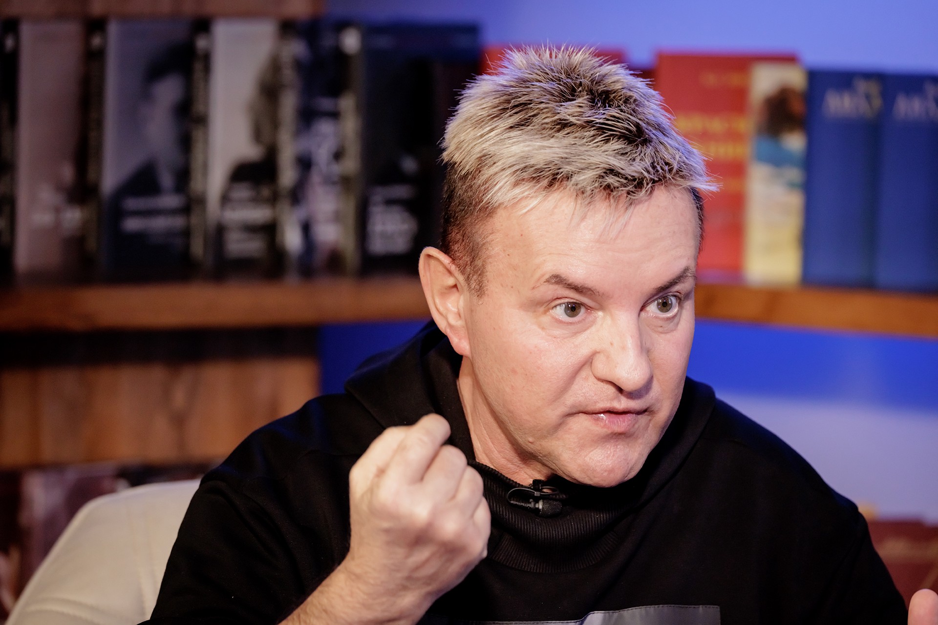 Сергей Рогожин призвал российских звезд не оголяться