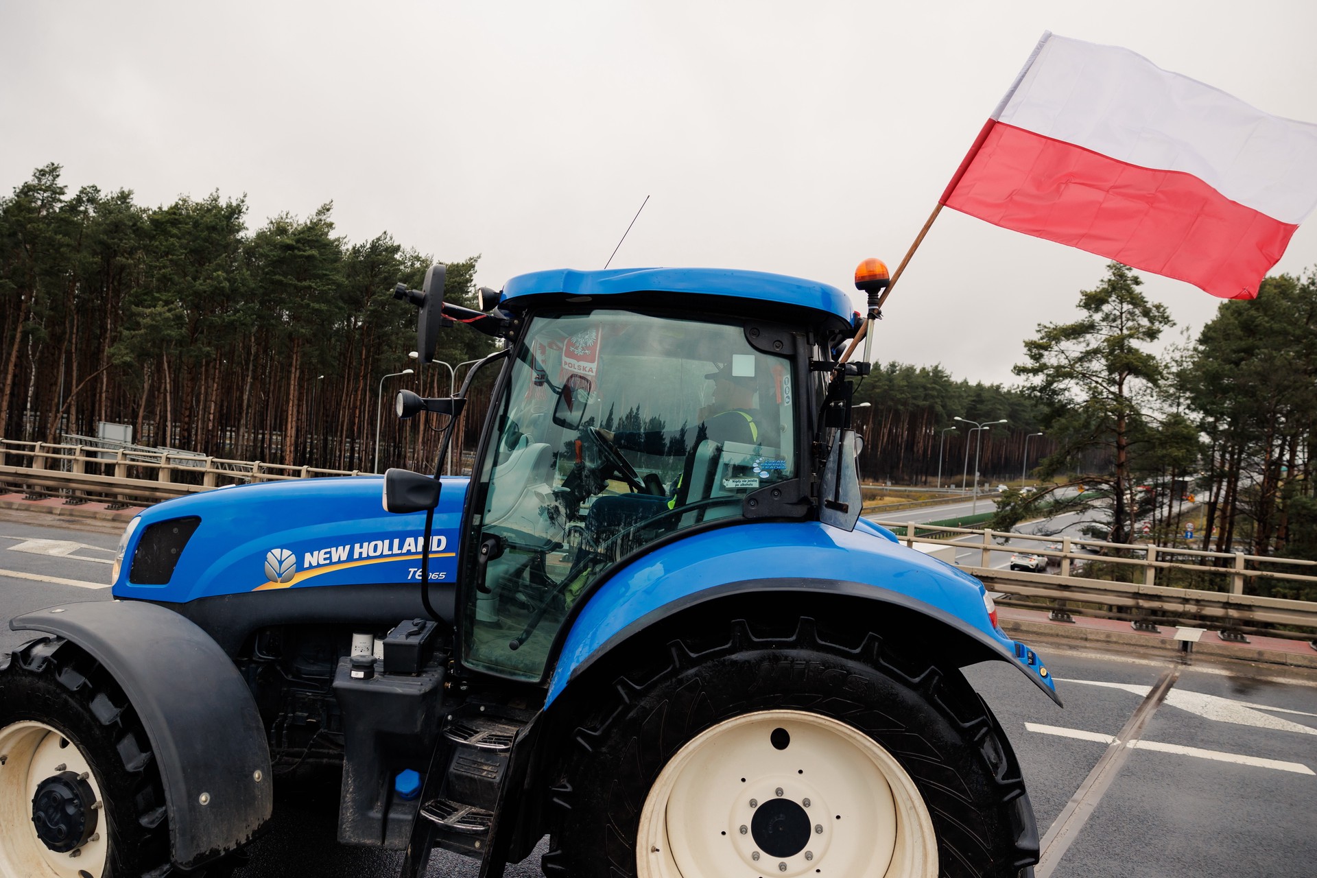 МИД Польши выразил обеспокоенность в связи с антиукранскими лозунгами протестующих фермеров