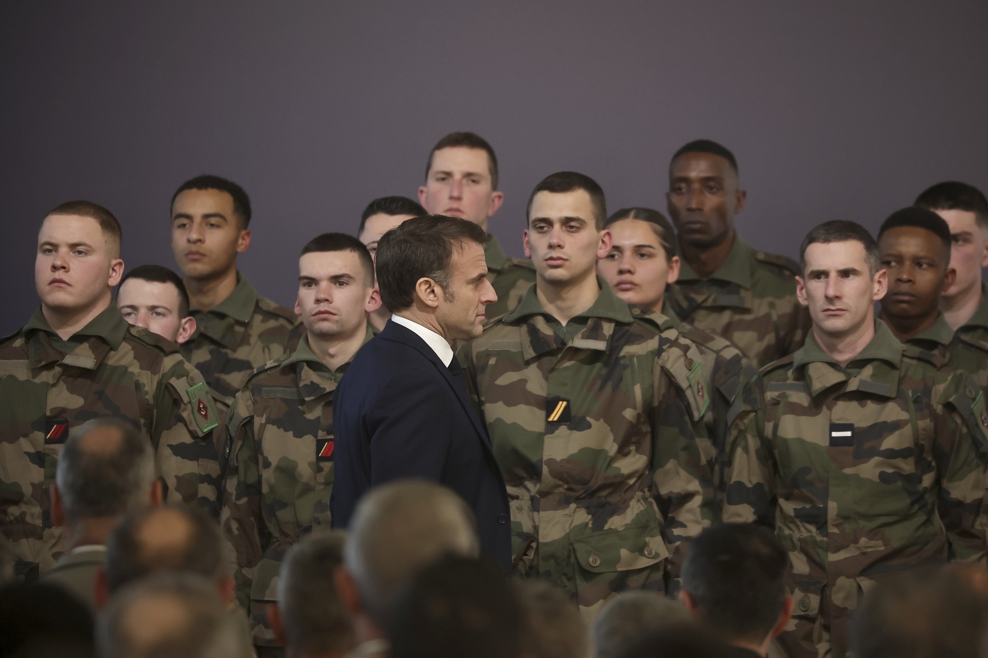 Зовут и Маню: как французские войска могут оказаться на Украине