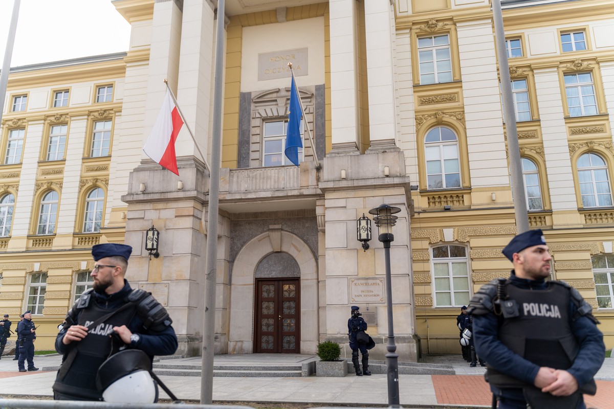 Польская полиция сообщила о падении неизвестного объекта на севере страны