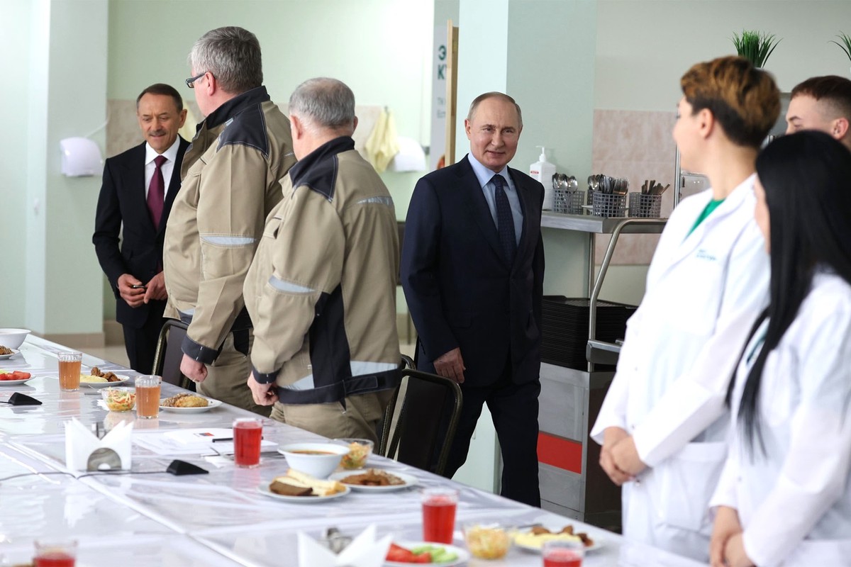 «Никаких червячков и мотыльков мы есть не будем»: Путин – о еде будущего