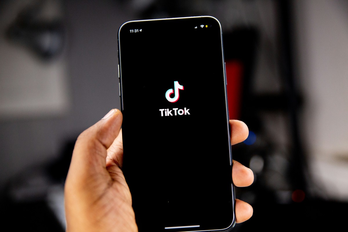 Роскомнадзор рассмотрит предложение о блокировке TikTok в России