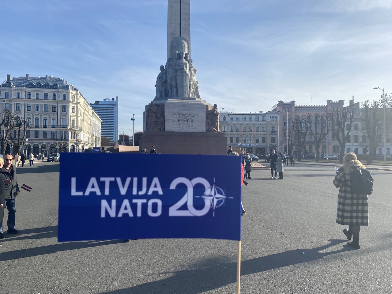Так им НАТО: как Прибалтика радуется юбилею своей оккупации