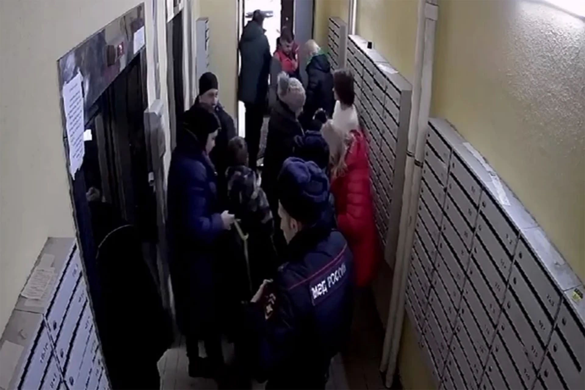 Пострадавший при падении лифта в многоэтажке Петербурга раскрыл подробности ЧП