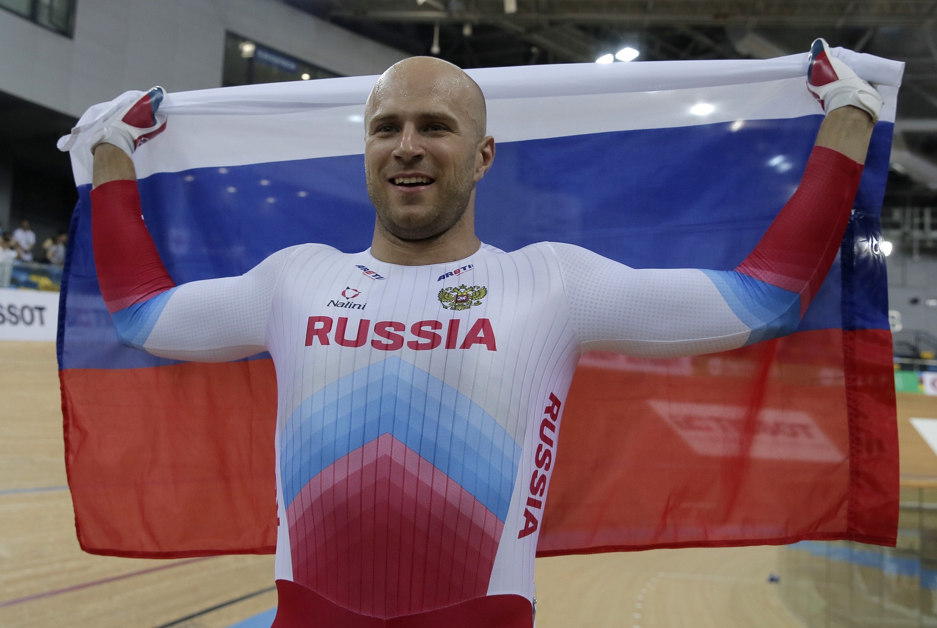Призёр Олимпиады-2016 в велоспорте на треке Дмитриев завершил карьеру
