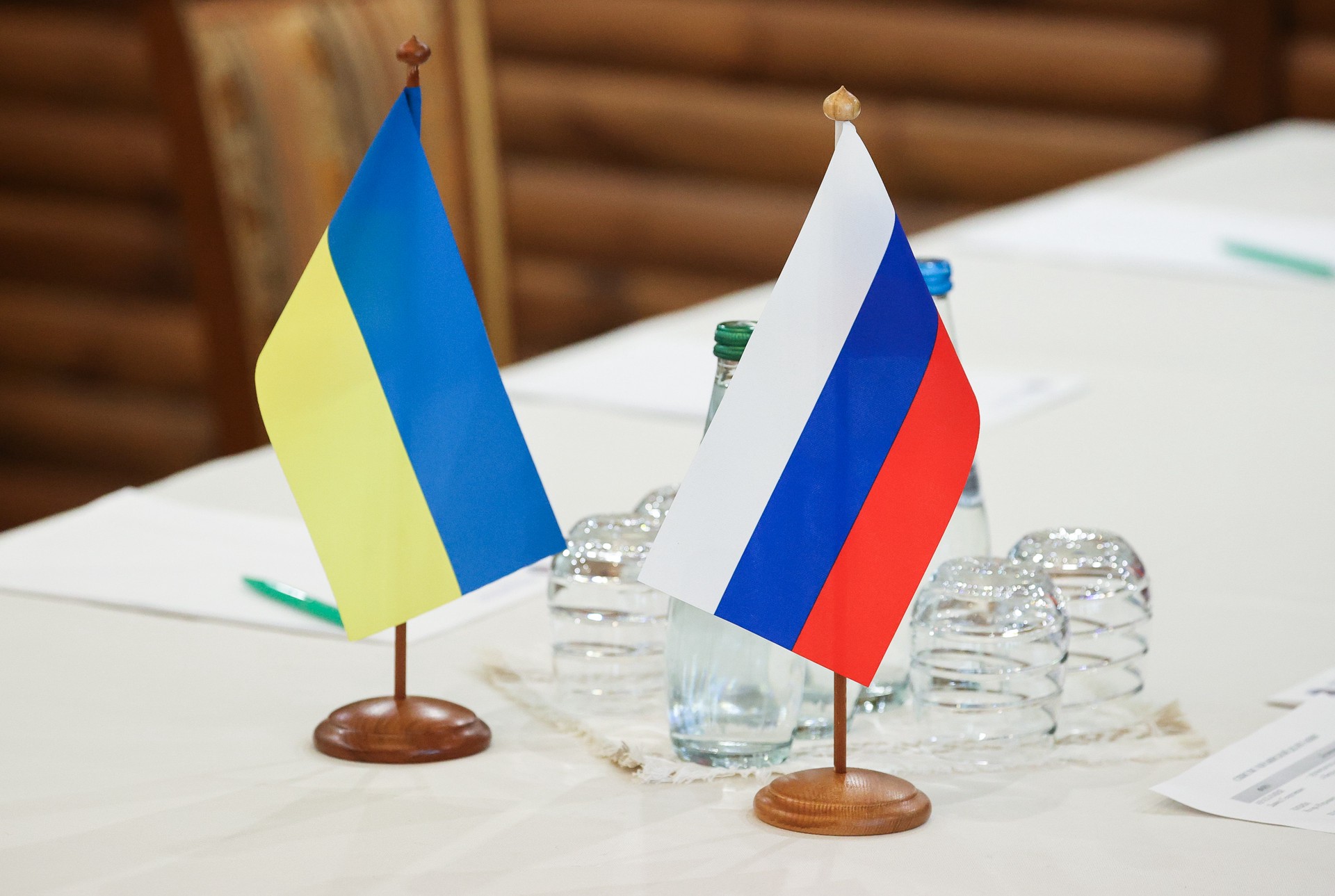 Песков переадресовал в Минобороны вопрос о переговорах с Украиной