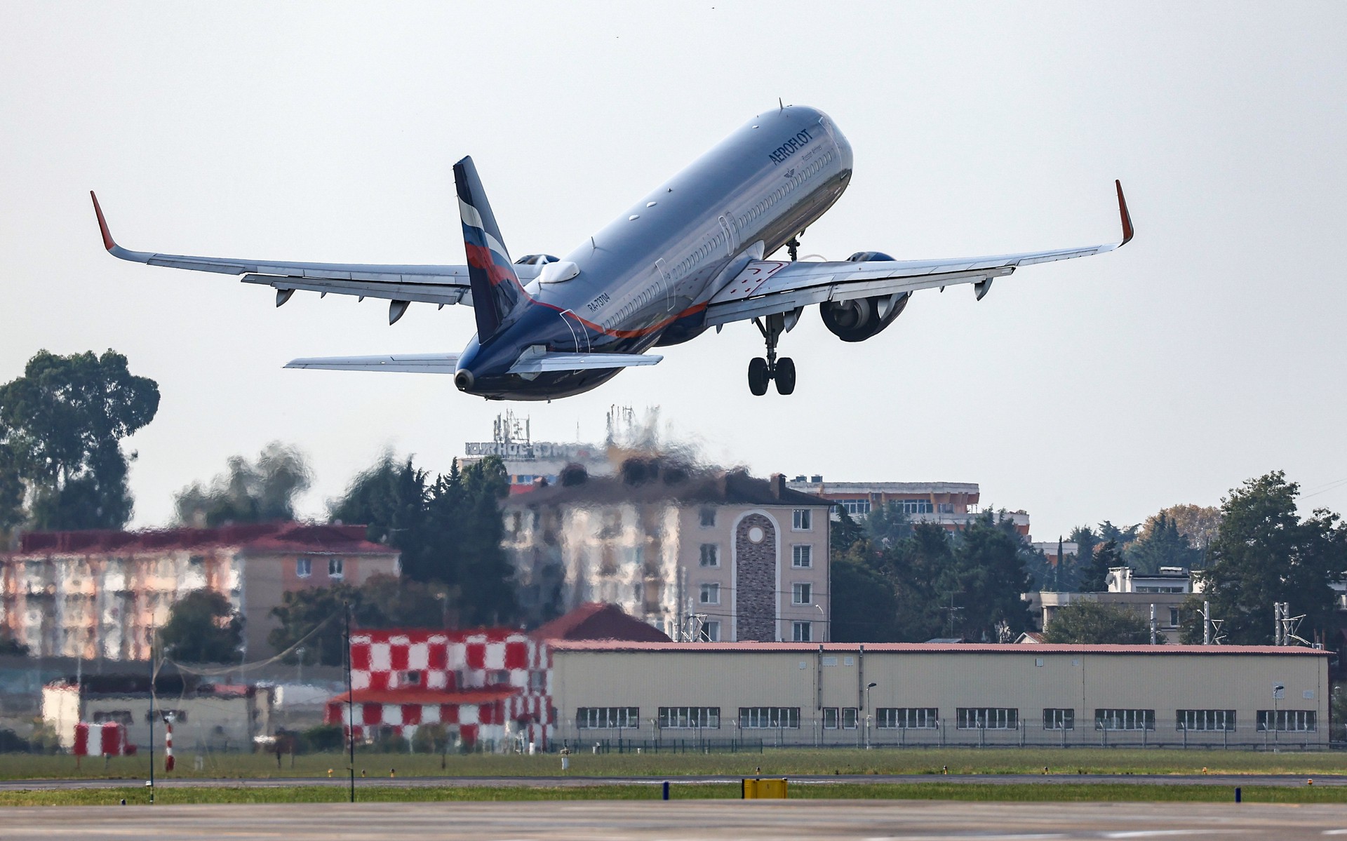 Студентка спасла пассажира на авиарейсе во Владивосток