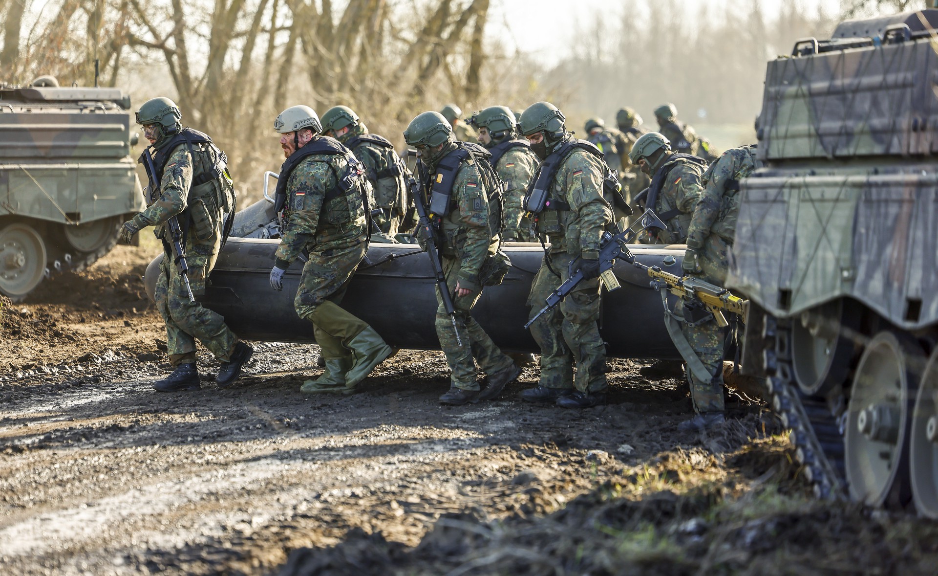 Бундестаг: Отправка военных на Украину не сделает НАТО частью конфликта
