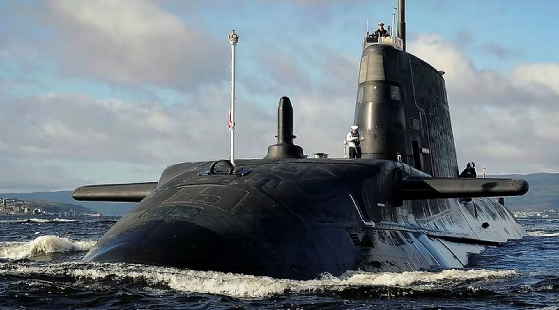 Почему Великобритании не стоит тягаться с Россией по мощности атомного флота