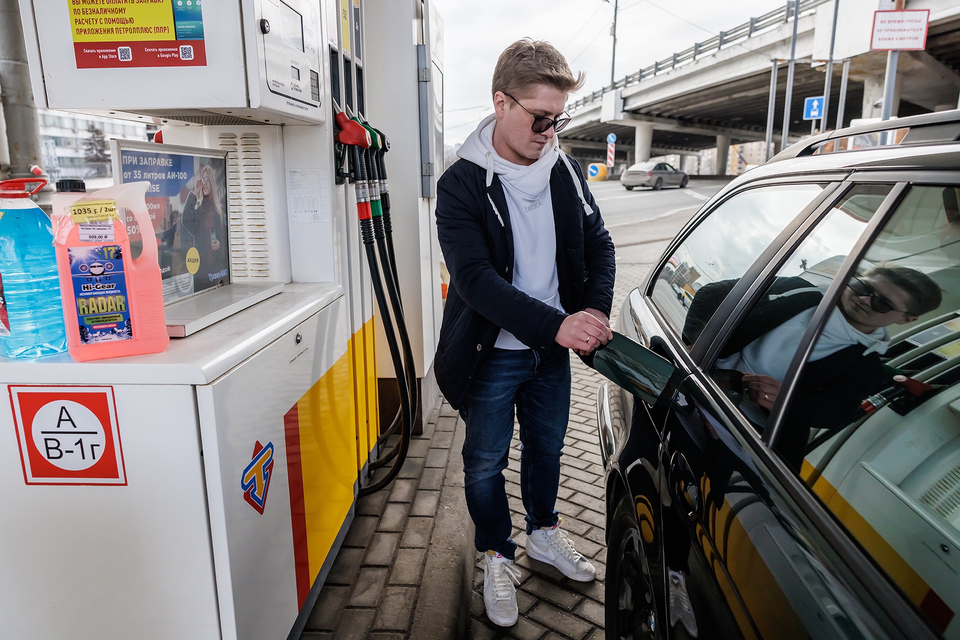 Экономист Беляев предсказал рост цен на бензин в России