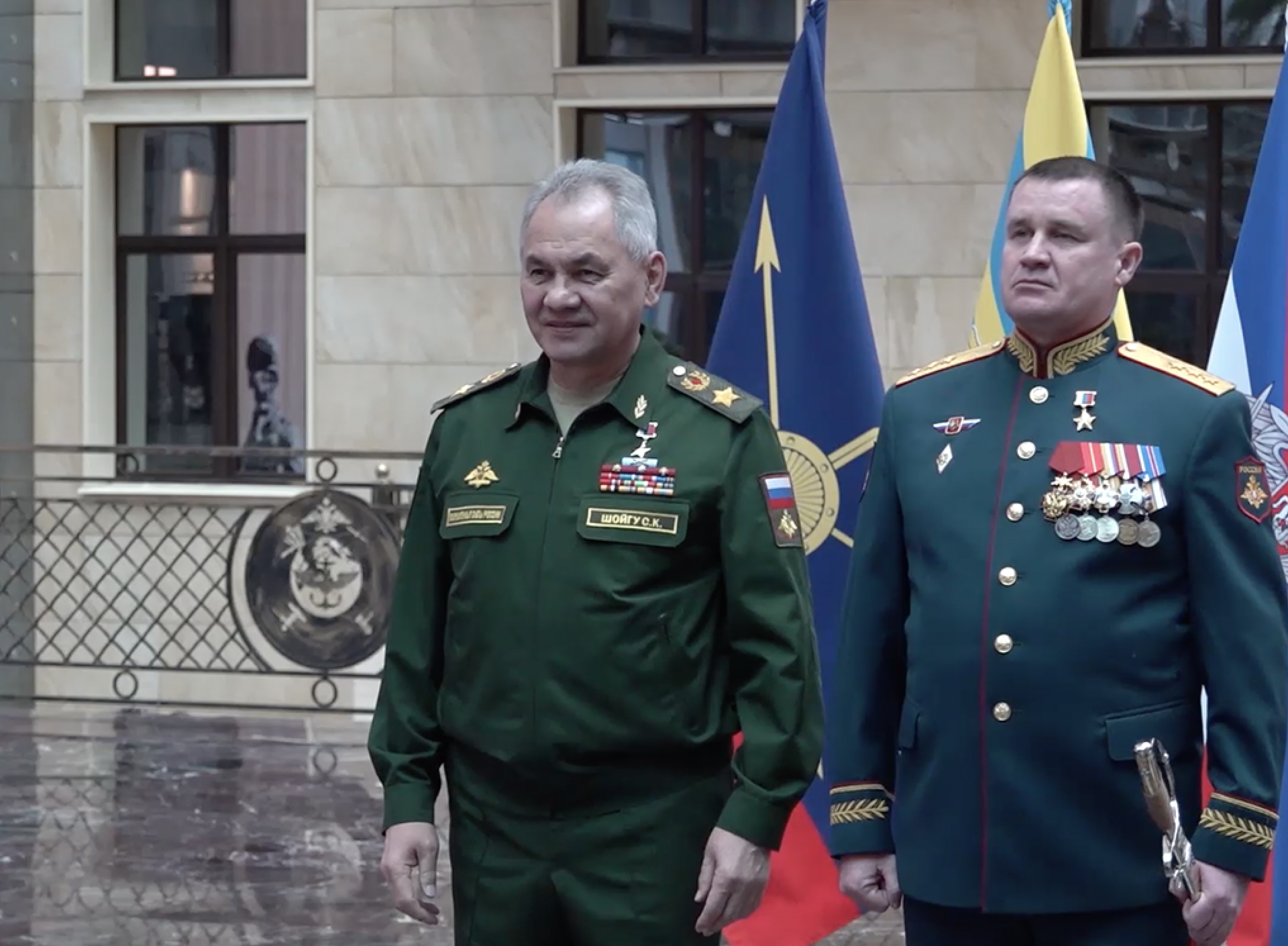 Шойгу наградил медалью «Золотая Звезда» генерала Мордвичёва за взятие Авдеевки