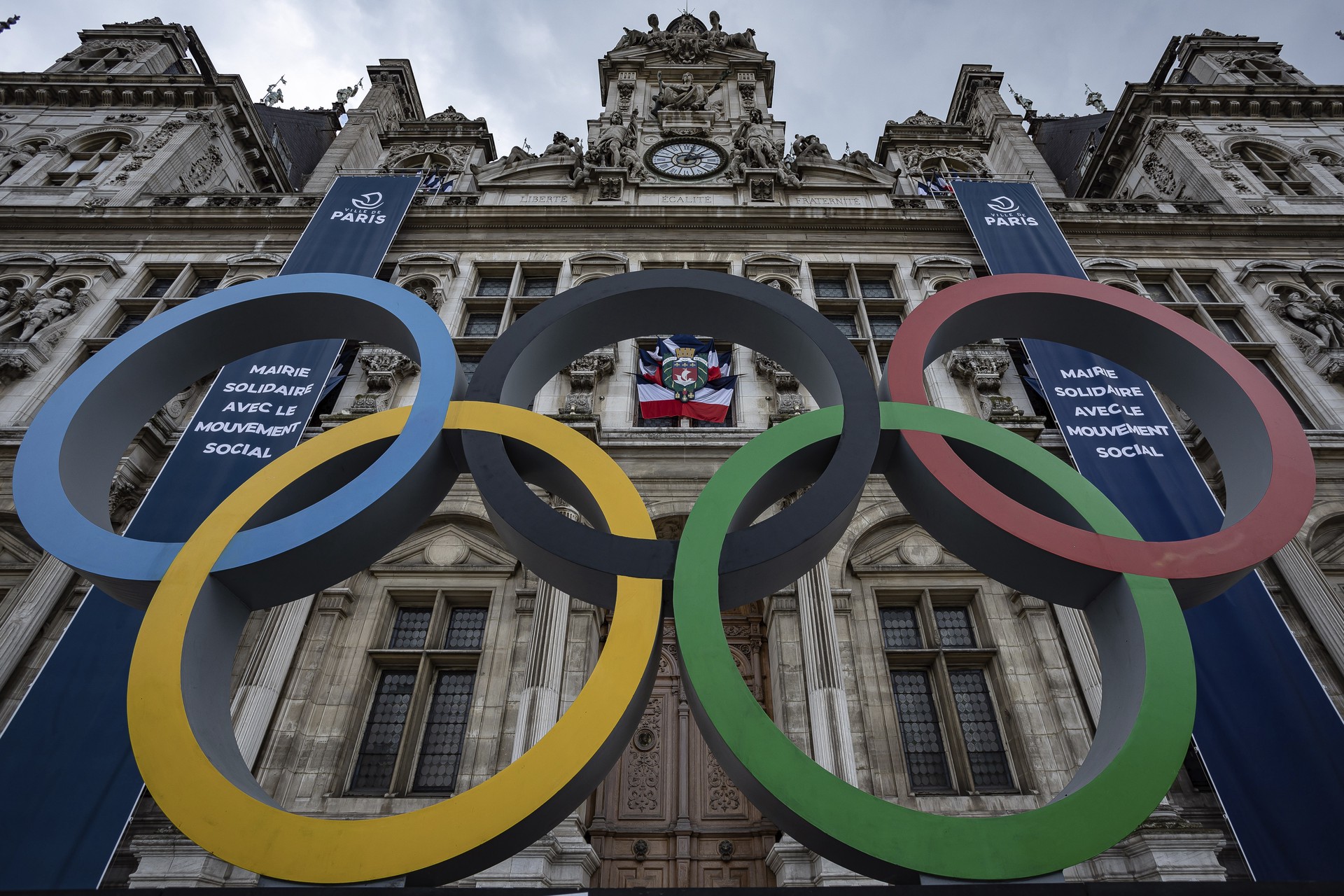 Во Франции отвергают опасения по поводу безопасности проведения церемонии открытия Игр в Париже