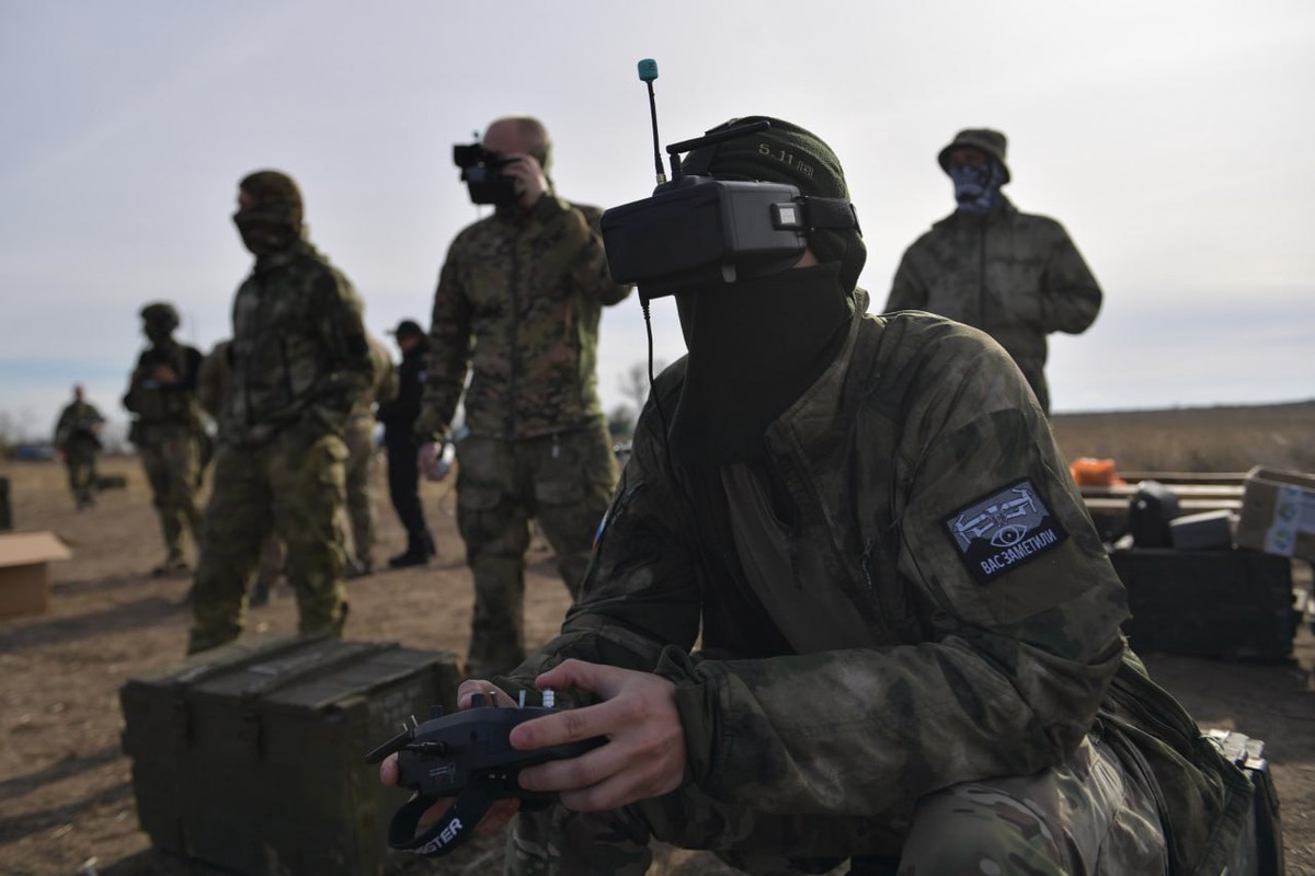 Минобороны: FPV-дрон десантников тараном сбил ударный БПЛА «Баба-яга»