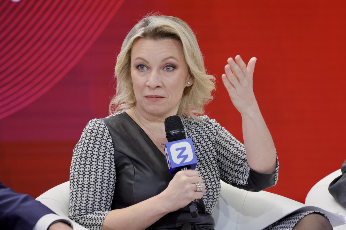 Захарова отчитала журналиста за вопрос о Дне Победы 