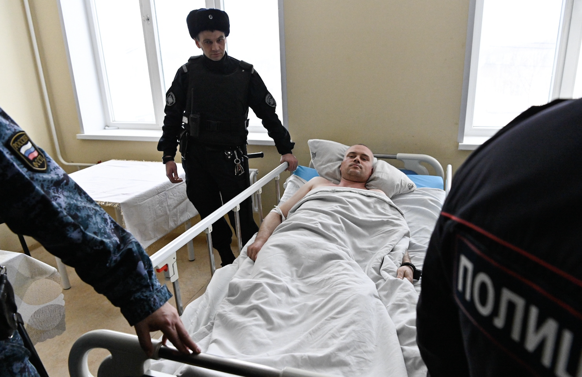 Мужчина, напавший на губернатора Чибиса, заявил, что сожалеет о содеянном