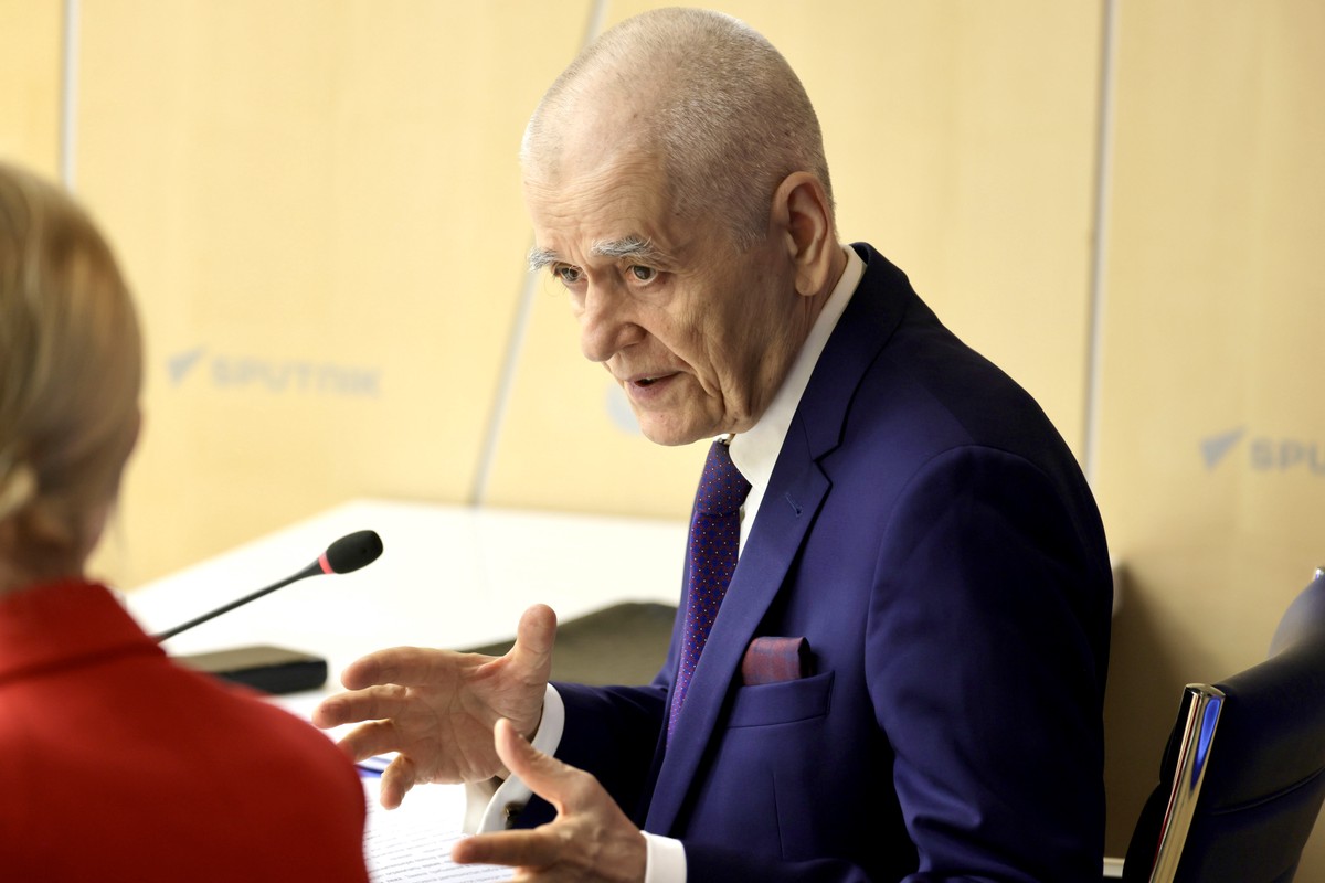 Онищенко рассказал, как дожить до 100 лет