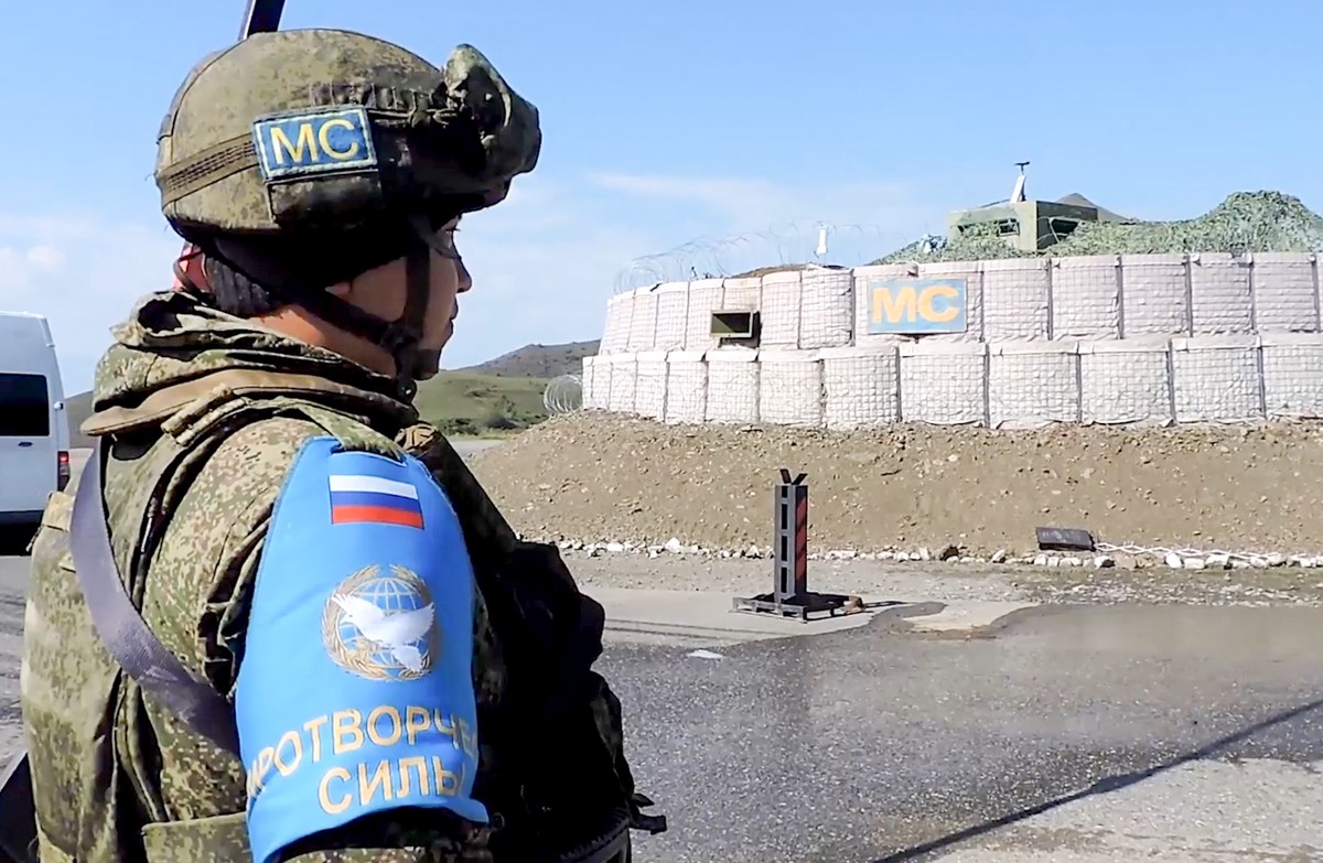 Политолог оценил возможное влияние вывода миротворцев РФ из Карабаха на ситуацию на Кавказе