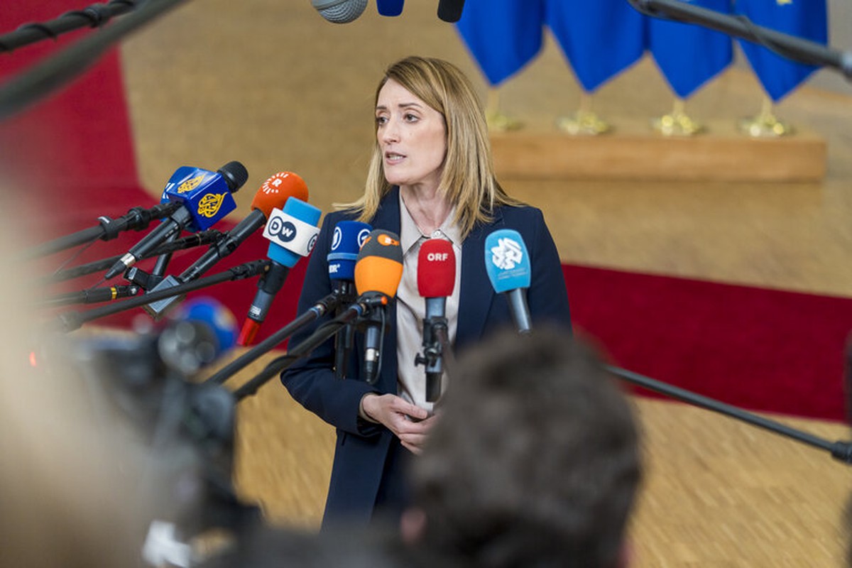 Глава Европарламента: ЕС необходимо продолжить торговые переговоры с США при Трампе
