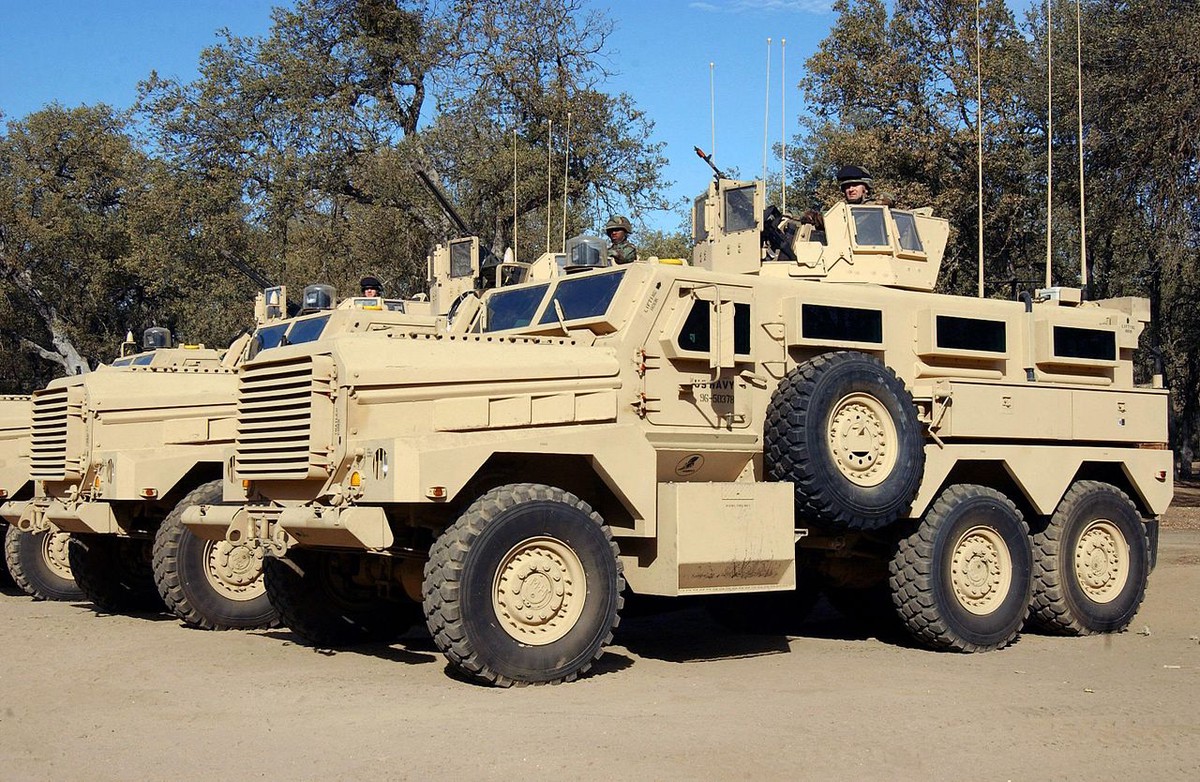 Bild: Германия сорвала поставку Украине 400 бронемашин MRAP 