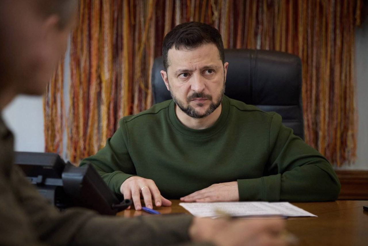 Азаров: Зеленский заранее обеспечил пути отхода за счёт коррупции