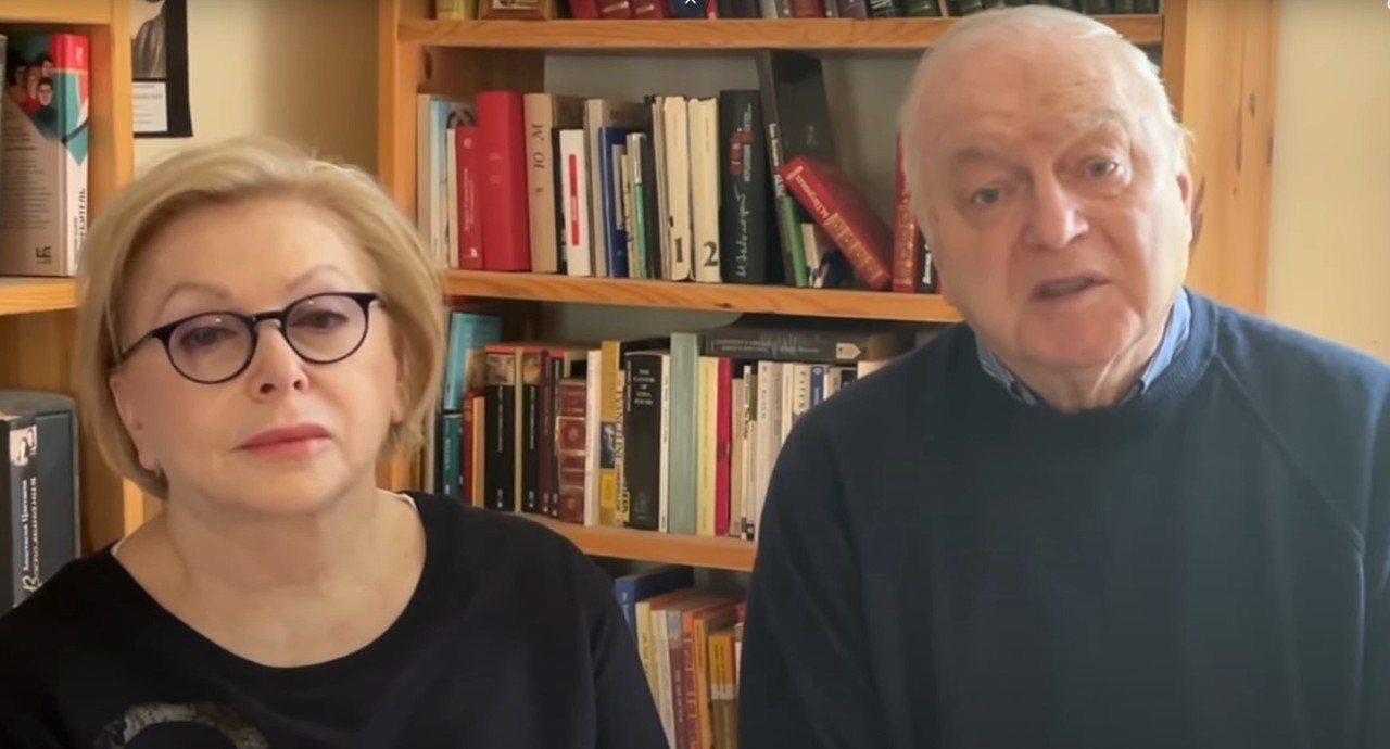 Ёжик с пятачком: почему супруги Никитины оказались патриотами Украины