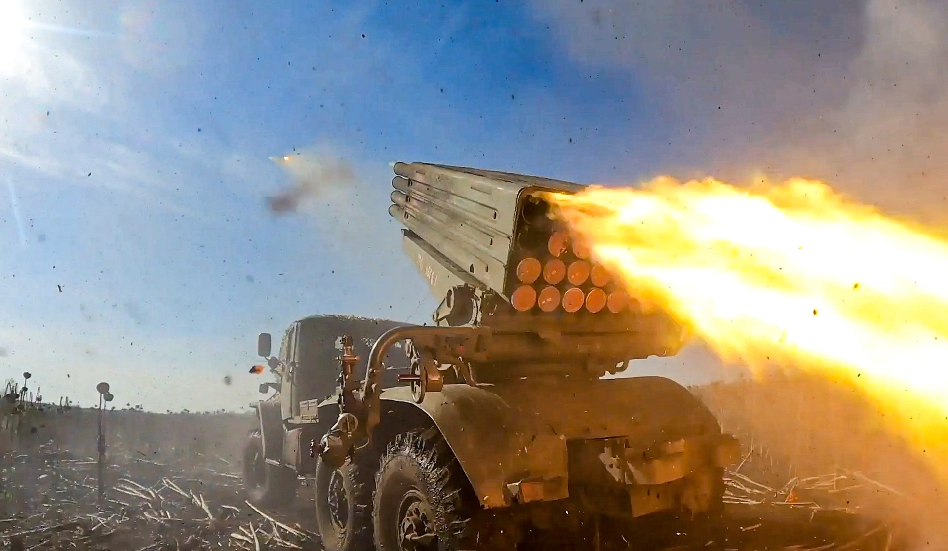 Генерал ВСУ: Россия наносит массированные удары по стратегическим объектам Украины