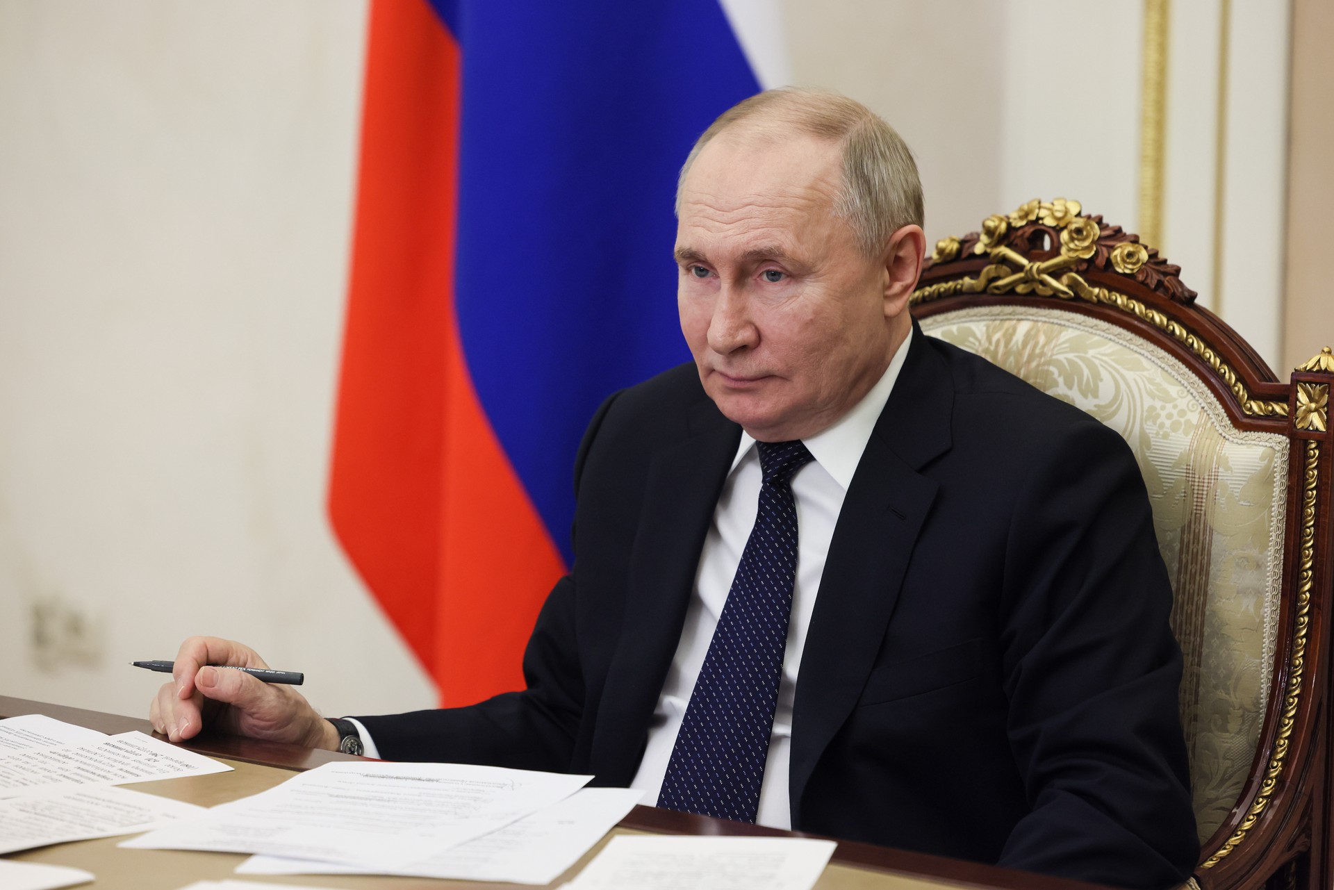 Путин: В ближайшие годы МРОТ должен увеличиться вдвое 