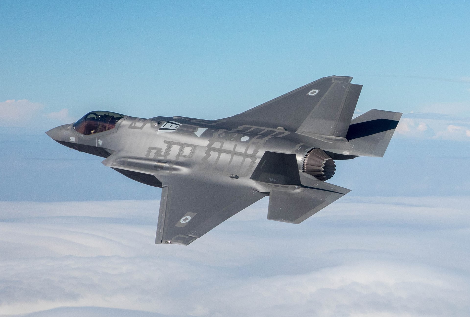 Daily Express: В США во время взлёта разбился новейший истребитель F-35