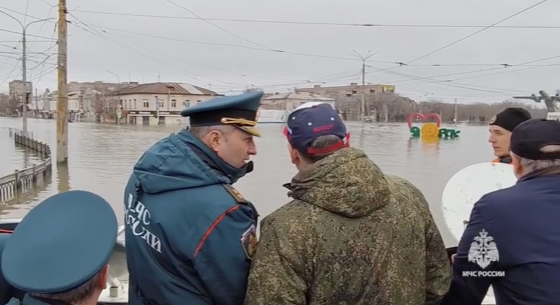 Мэр Оренбурга призвал жителей срочно эвакуироваться 