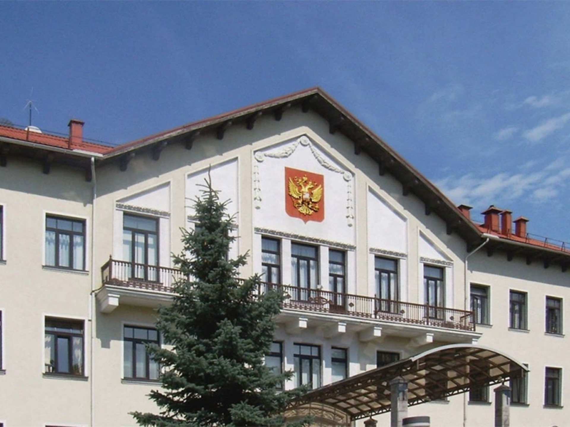 В Литве задержали мужчину, бросавшего коктейли Молотова в посольство России 