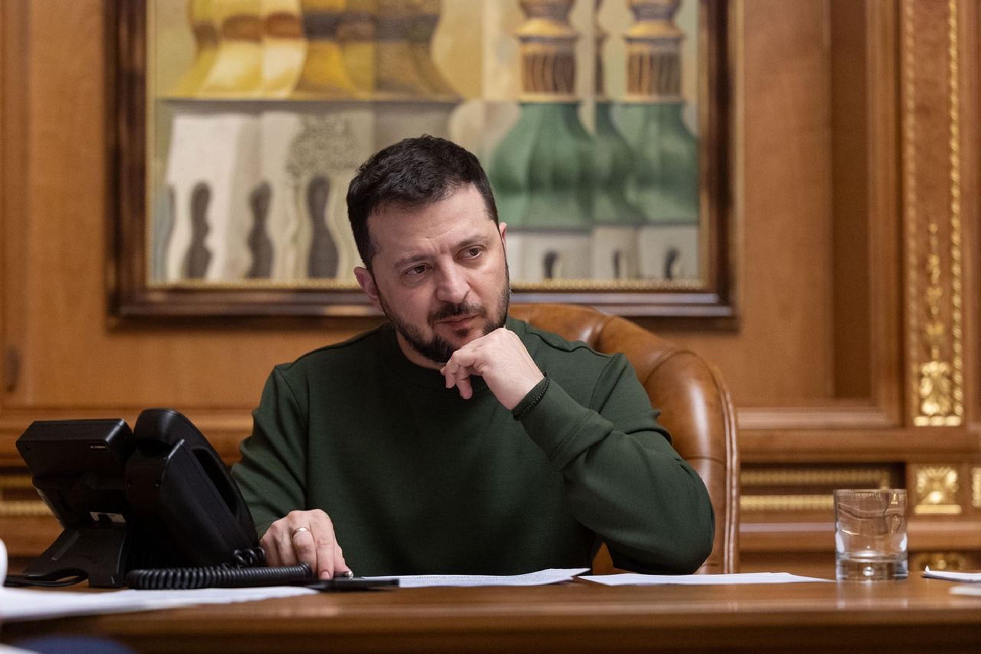 Зеленский подписал указ об ограничении работы онлайн-казино на Украине