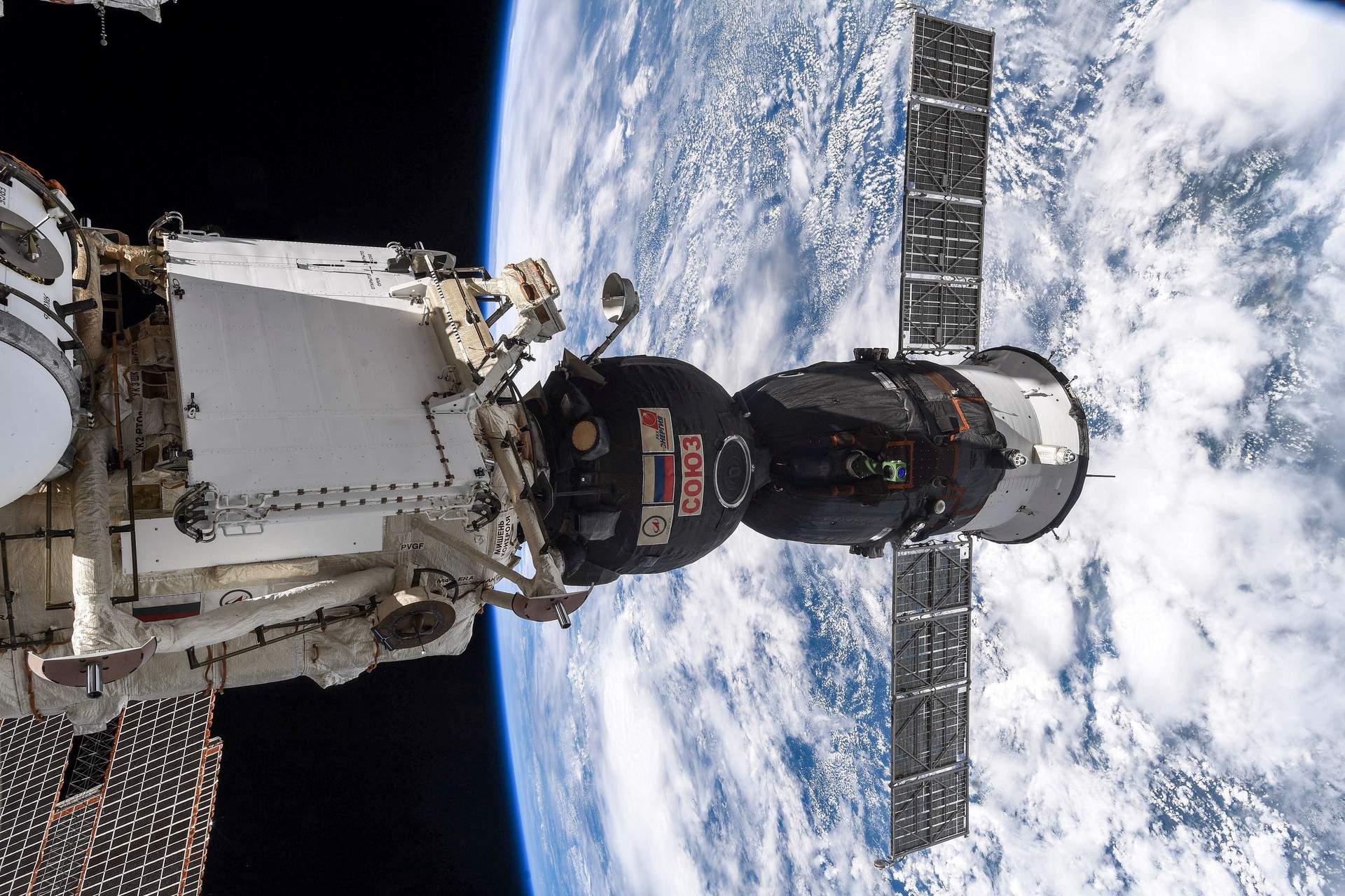 Россия впервые запустила спутники по лизингу