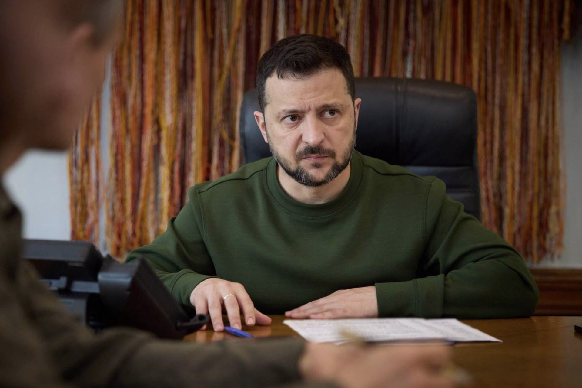 Зеленский назвал удары российских КАБов серьёзной проблемой для Украины