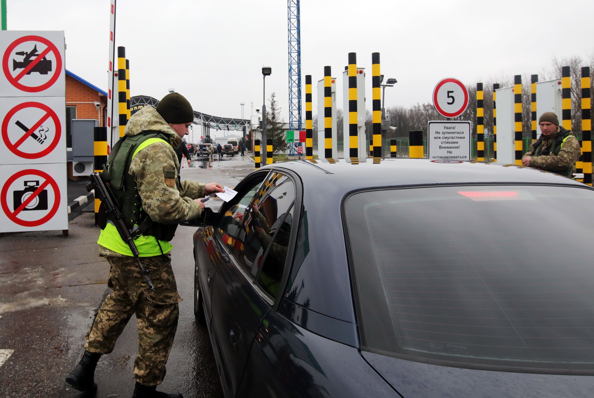 Украинец вырвался из рук пограничников и сбежал в Венгрию