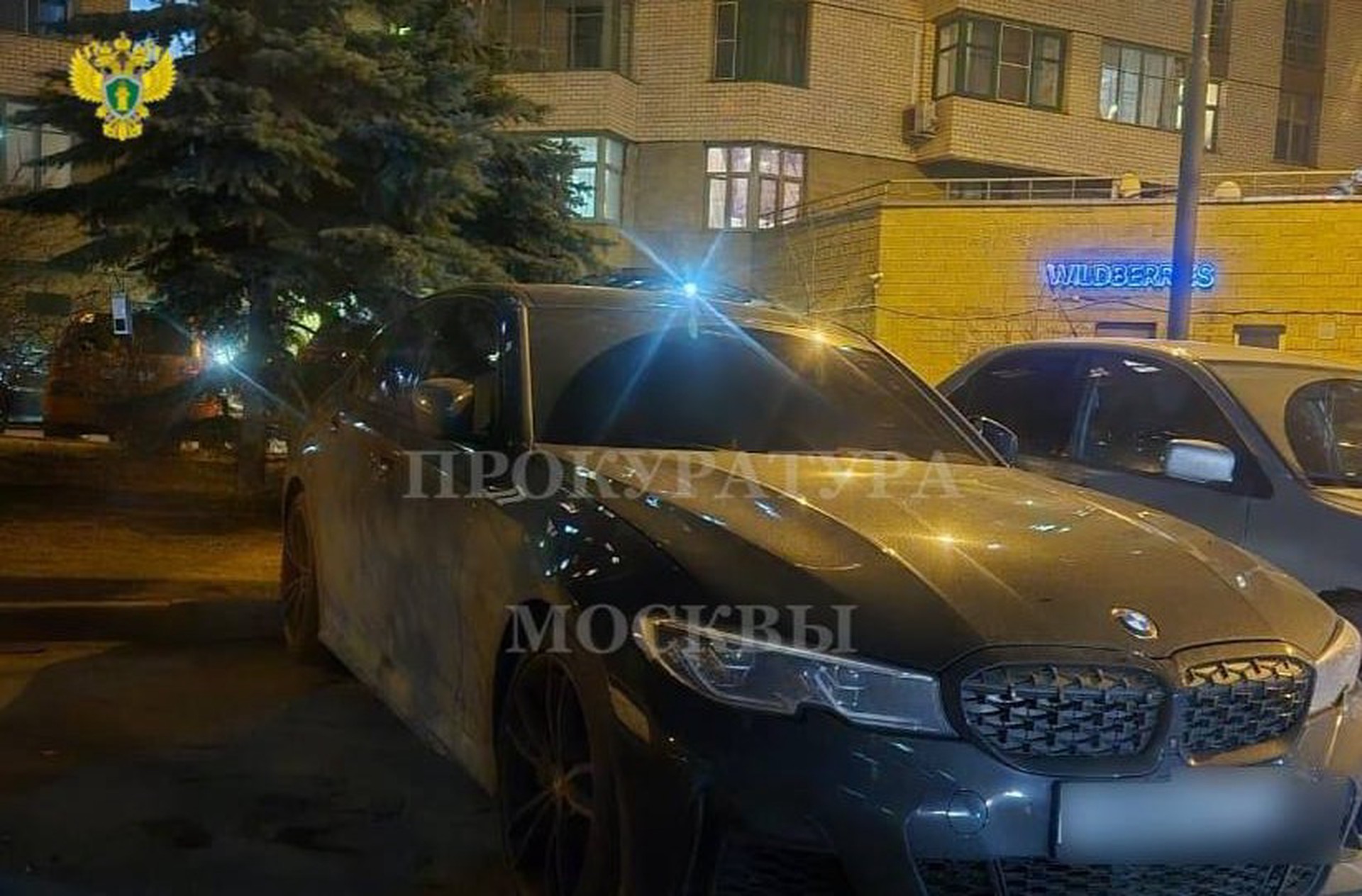 В Москве нашли автомобиль нелегала, который ударил москвича ножом и скрылся 