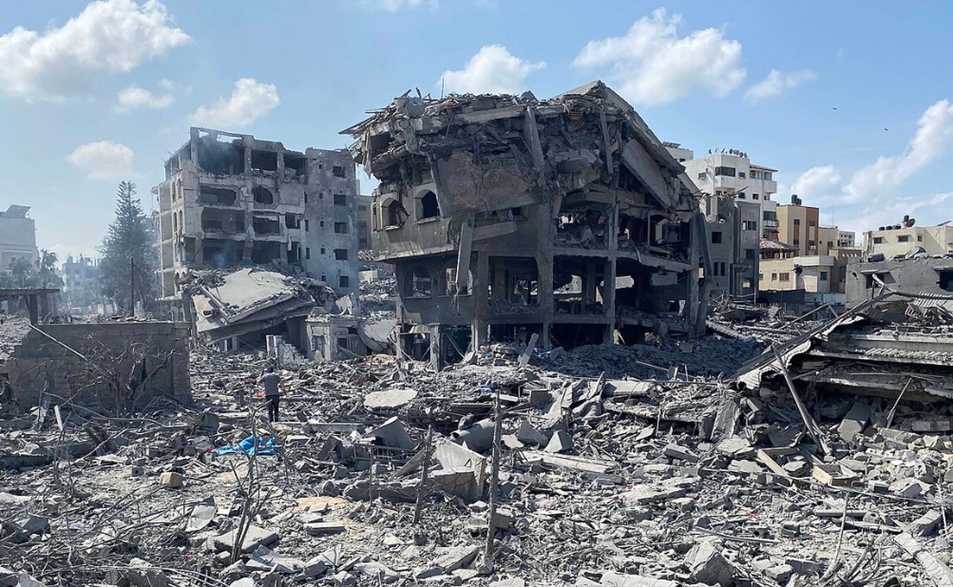 AFP: Удар Израиля по Рафаху стал причиной смерти 16 палестинцев из двух семей