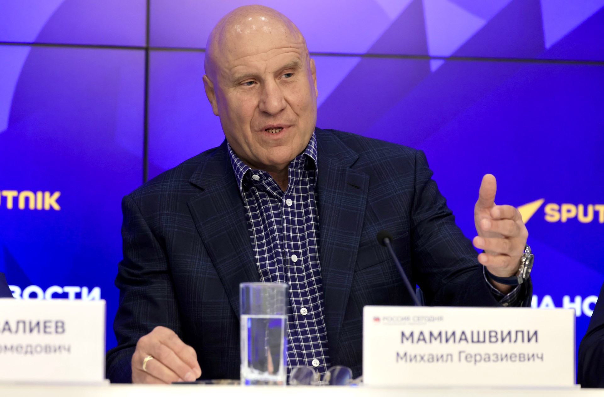Мамиашвили прокомментировал возможное участие российских борцов в ОИ-2024