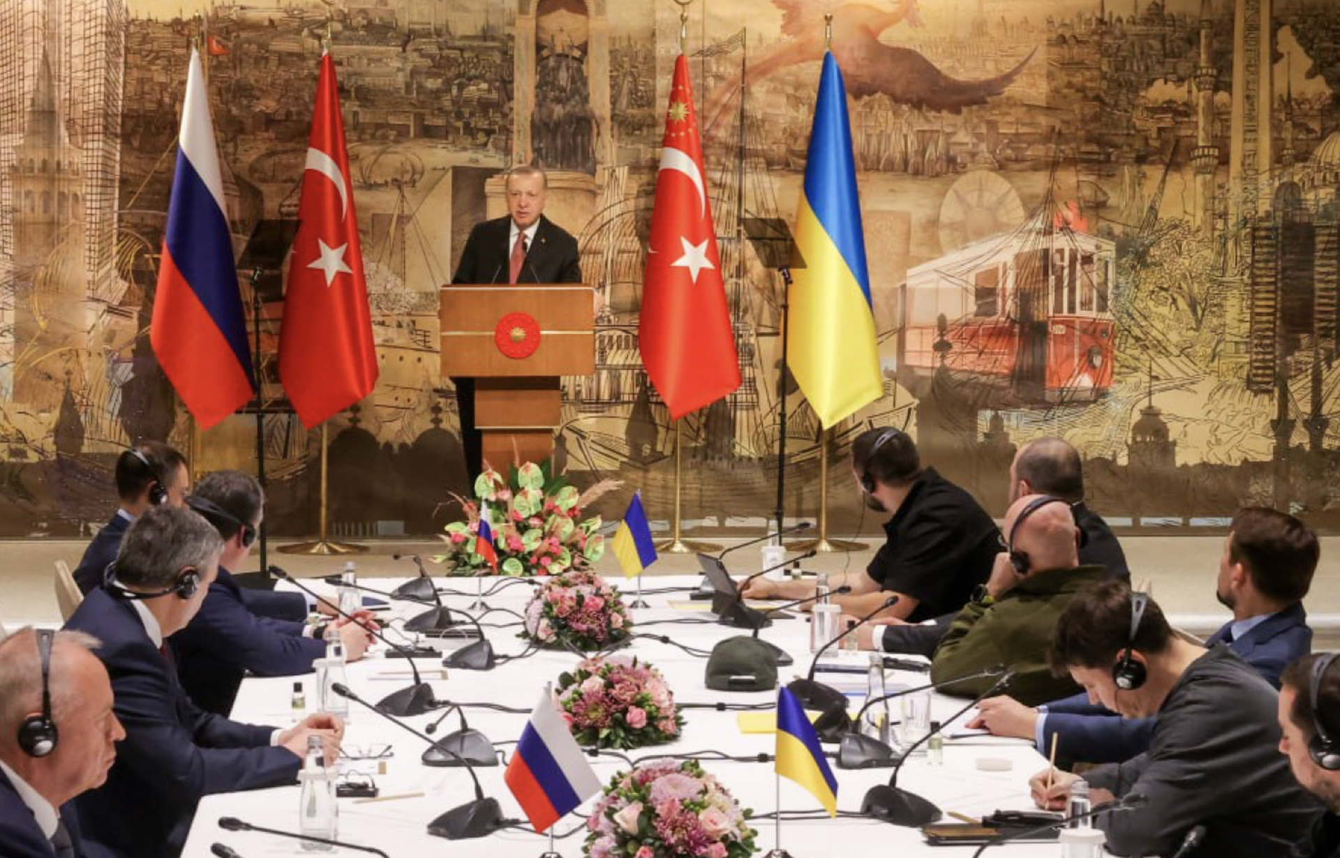 Welt: Киев отказался от мира в Стамбуле из-за требований РФ по русскому языку