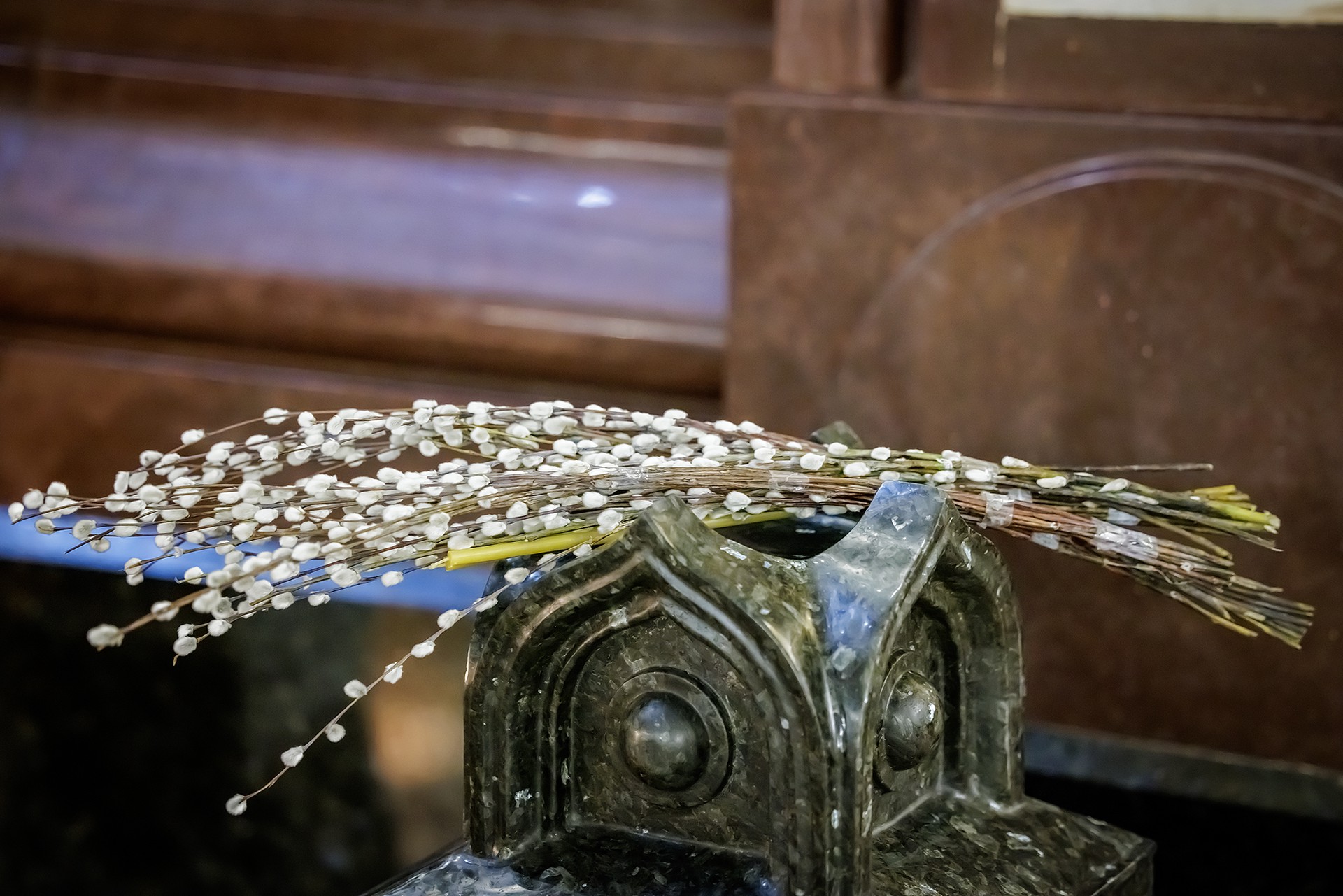 Священник назвал три способа избавления от освященной вербы