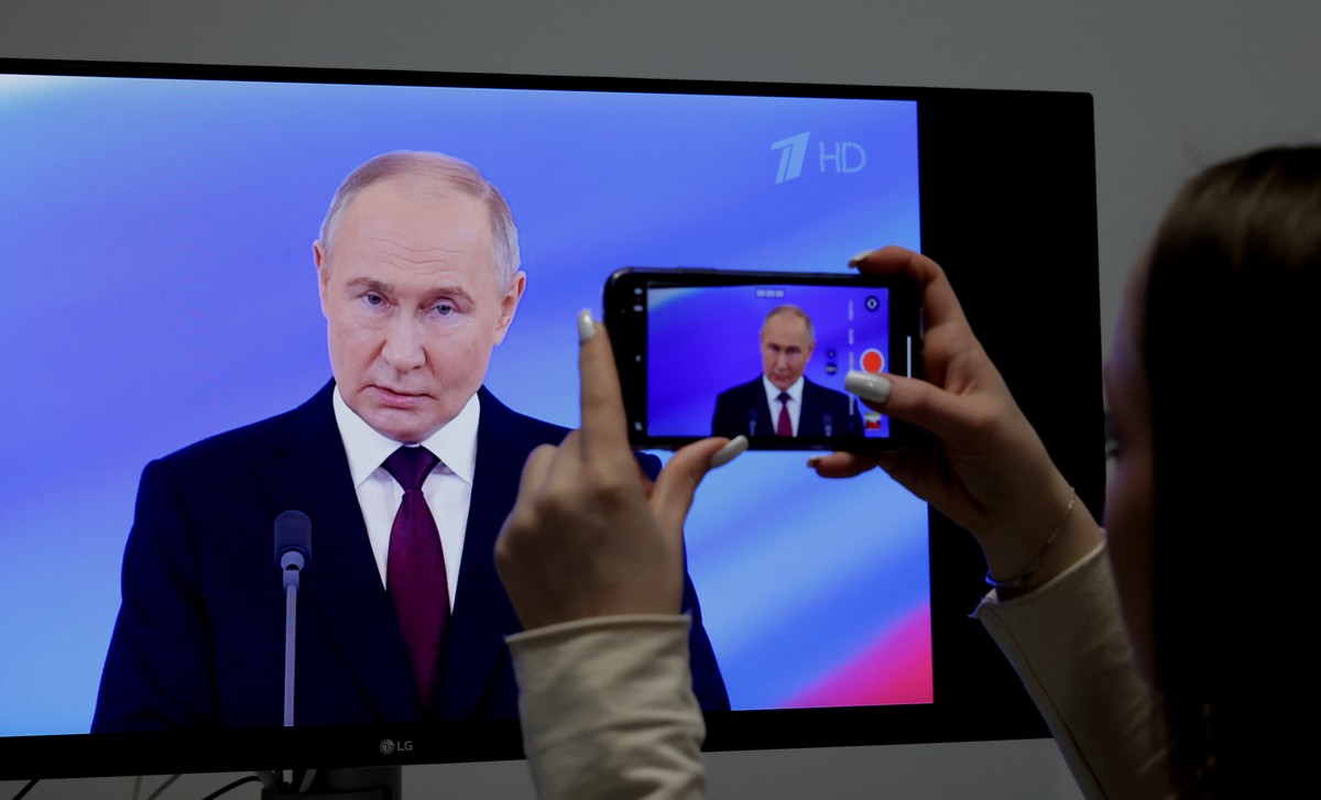 Политолог Гурьянова заявила, что единение Путина и народа России пугает Запад